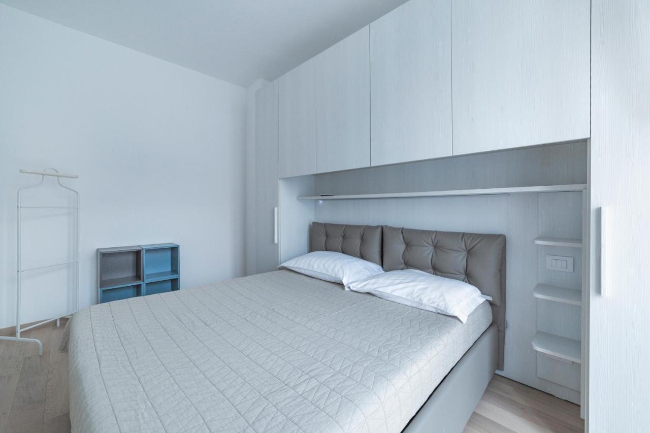 Milano Cosy Apt With Balcony! Bagian luar foto